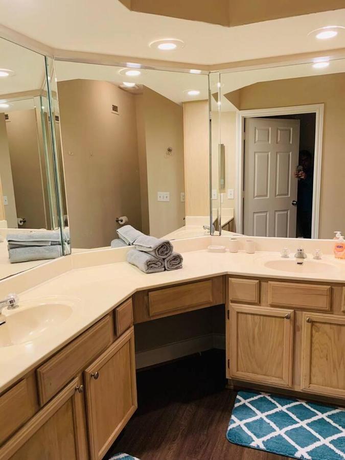 2 Bedroom Easy Access To Med Center, Nrg, Downtown Houston Buitenkant foto